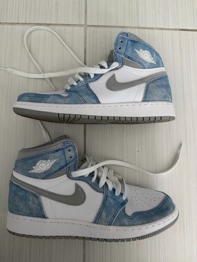 Nike Kids Air Jordan 1 Mid White Light Blue Gray